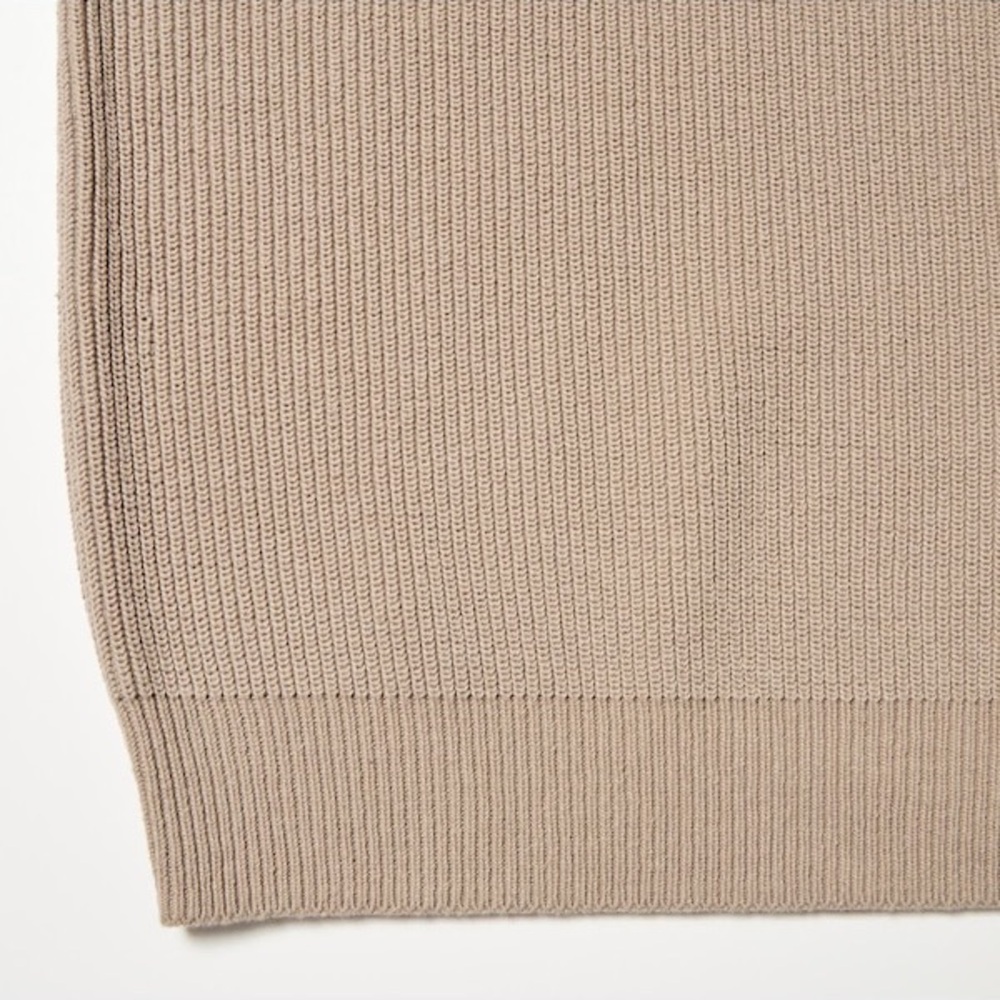 Uniqlo Men's Tan Crewneck Sweater Vest - Picture 3 of 7